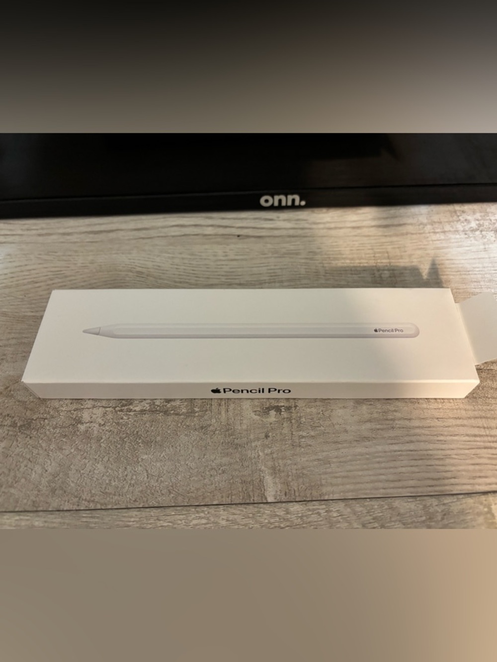 Apple Pencil Pro - White Stylus - Picture 2 of 3